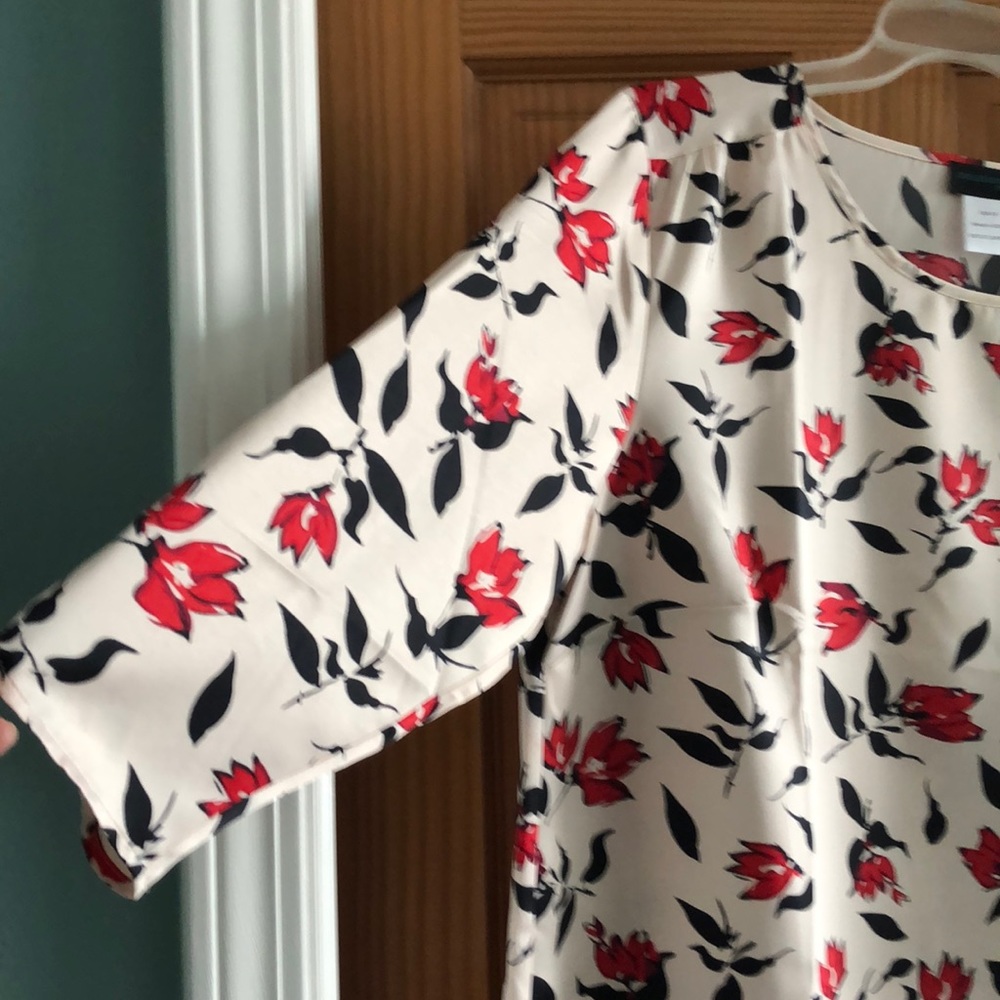 Blouse - Picture 2 of 9